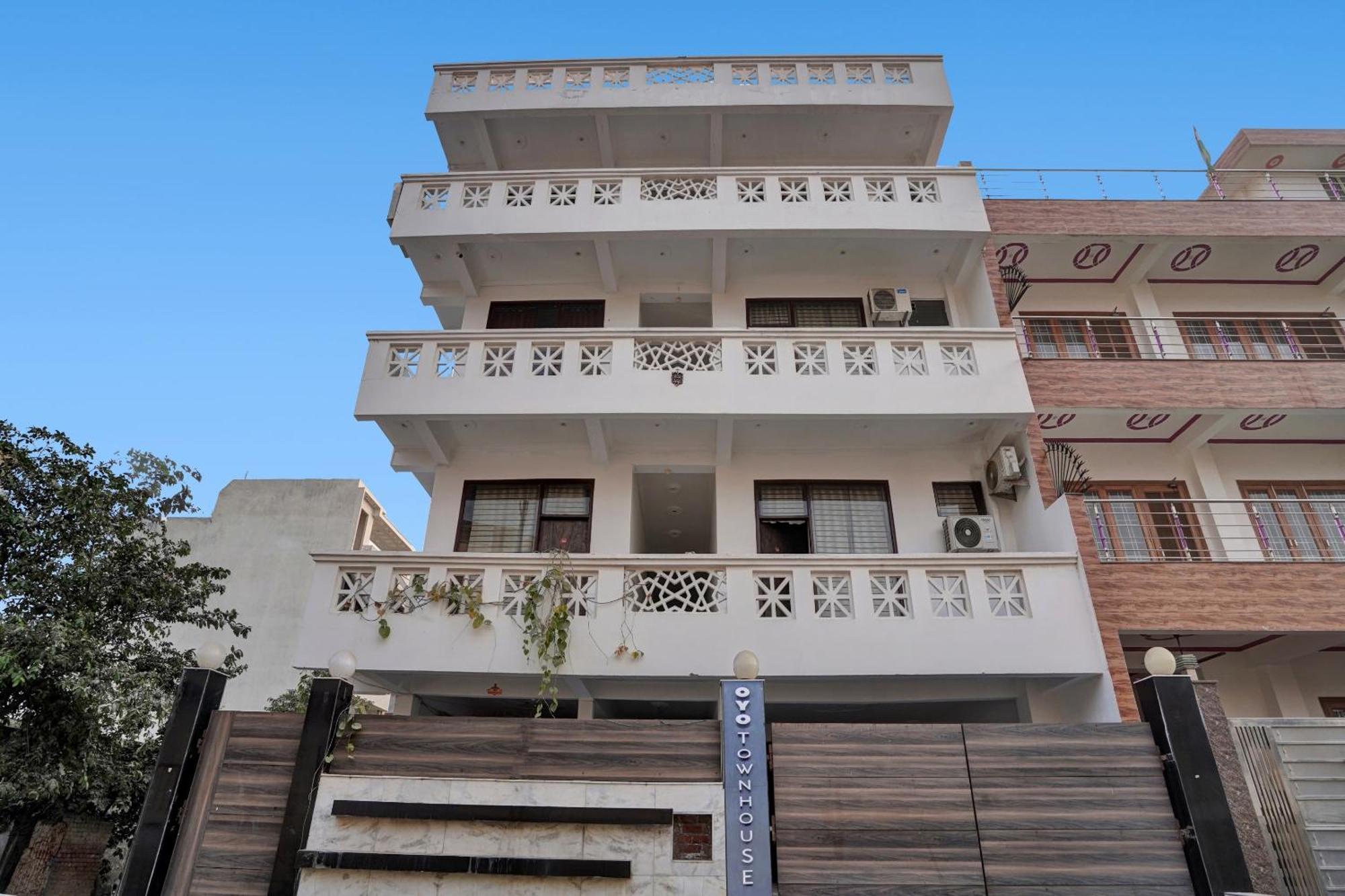 Готель Collection O Samira Residency Near Botanic Garden Of Indian Republic Нойда Екстер'єр фото