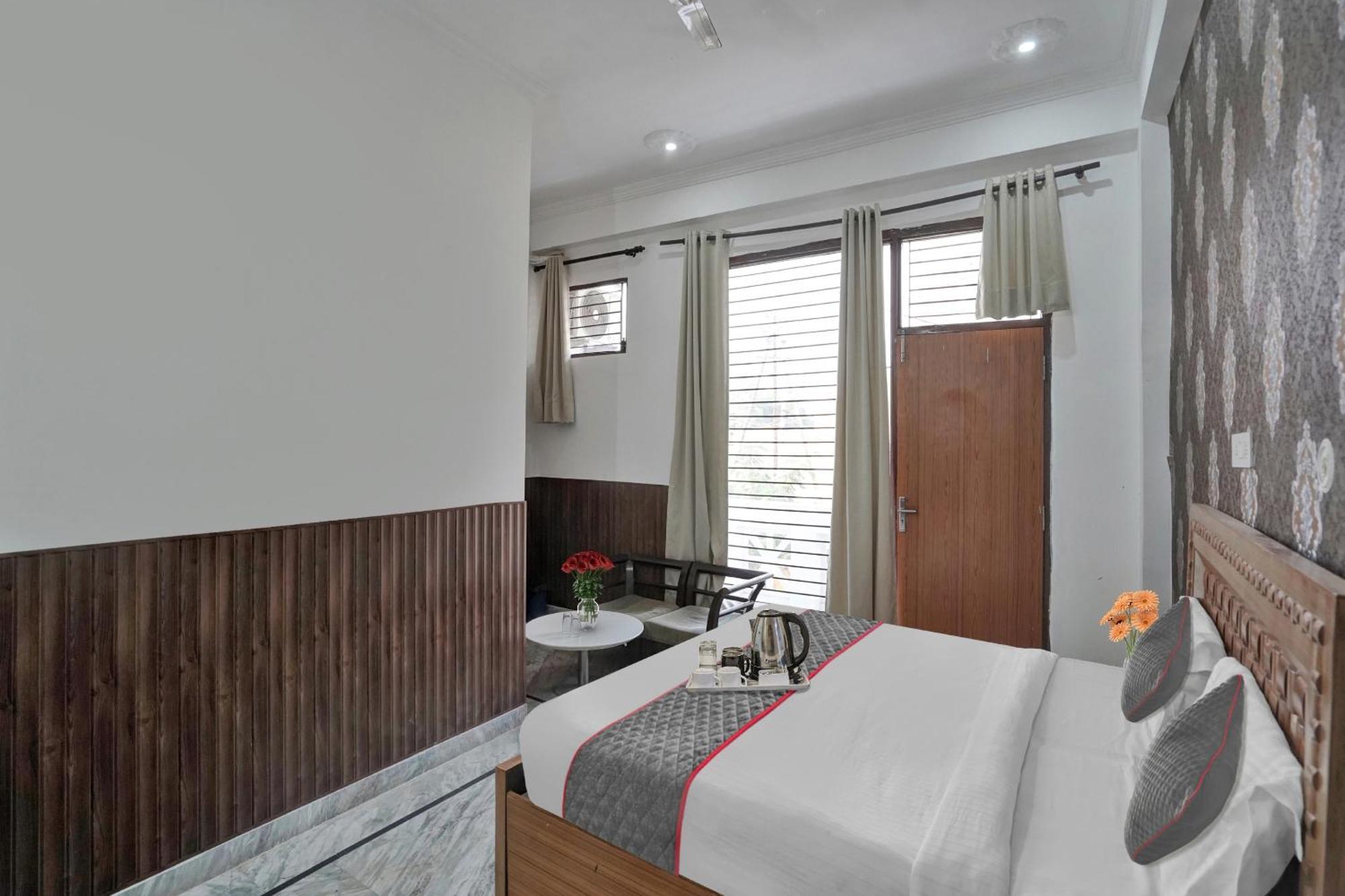 Готель Collection O Samira Residency Near Botanic Garden Of Indian Republic Нойда Екстер'єр фото