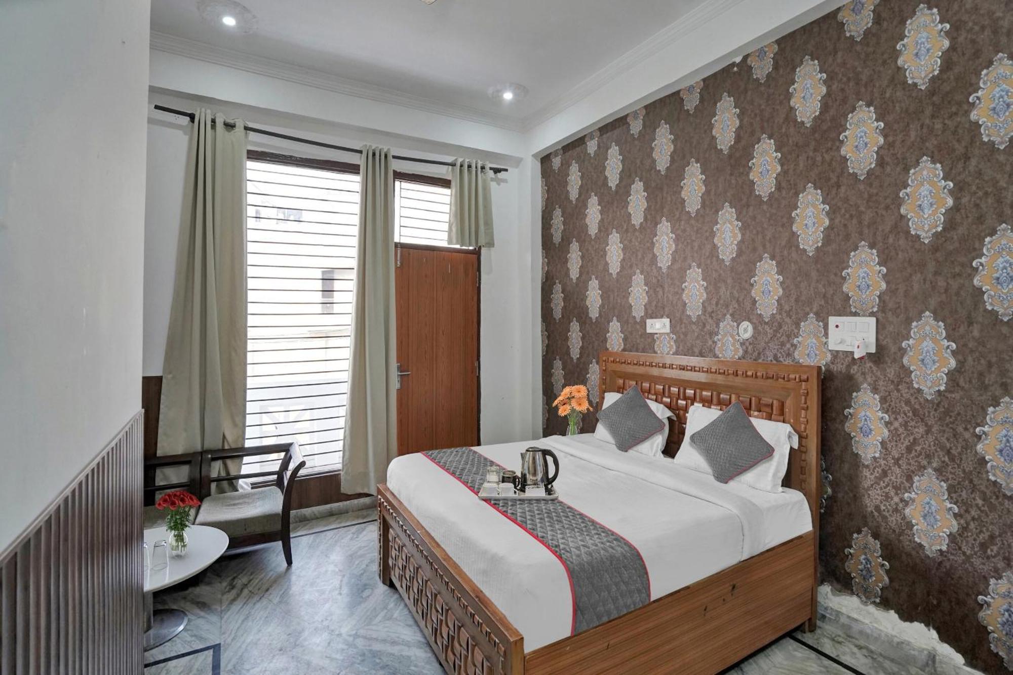 Готель Collection O Samira Residency Near Botanic Garden Of Indian Republic Нойда Екстер'єр фото